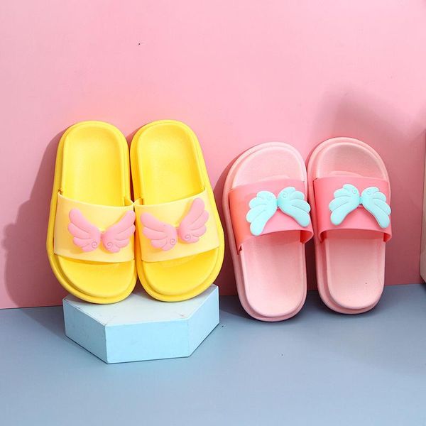 slipper 2021 summer children' slippers with wings for girls and casual flat-bottomed indoor cute leaf sandals, Black;grey
slipper 2021 summer children' slippers with wings for girls and casual flat-bottomed indoor cute leaf sandals, Black;grey