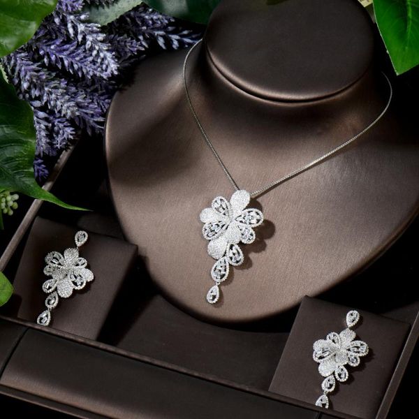 earrings & necklace hibride luxury exclusive white flower earring set for women wedding naija bridal cubic zircon dubai high jewelry n-1663, Silver
earrings & necklace hibride luxury exclusive white flower earring set for women wedding naija bridal cubic zircon dubai high jewelry n-1663, Silver