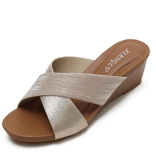 slippers 2021 summer fish mouth wedge sandals female bohemian folk style retro roman fashion platform shoes xm024, Black
slippers 2021 summer fish mouth wedge sandals female bohemian folk style retro roman fashion platform shoes xm024, Black
