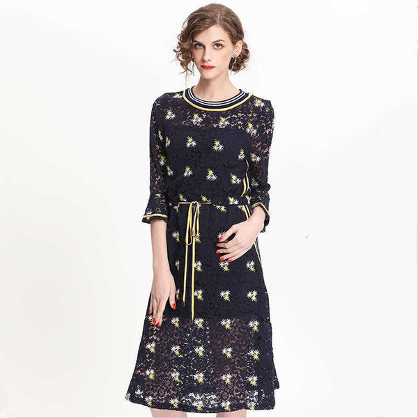 casual dresses chegada nova itlia estilo streetwear da marca em torno do pescoo bordado vestido de renda das mulheres para a senhora 3xl es, Black;gray
casual dresses chegada nova itlia estilo streetwear da marca em torno do pescoo bordado vestido de renda das mulheres para a senhora 3xl es, Black;gray