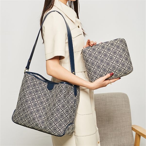canvas bucket bag tote large capacity commuter new winter single shoulder bag armpit child mother women's
canvas bucket bag tote large capacity commuter new winter single shoulder bag armpit child mother women's