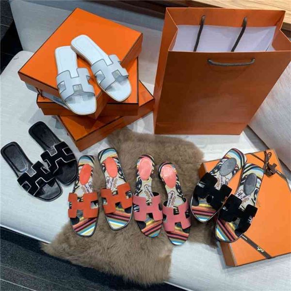 electric embroidery new color zhonggu 2021 summer women sandals and beach shoes, Black
electric embroidery new color zhonggu 2021 summer women sandals and beach shoes, Black