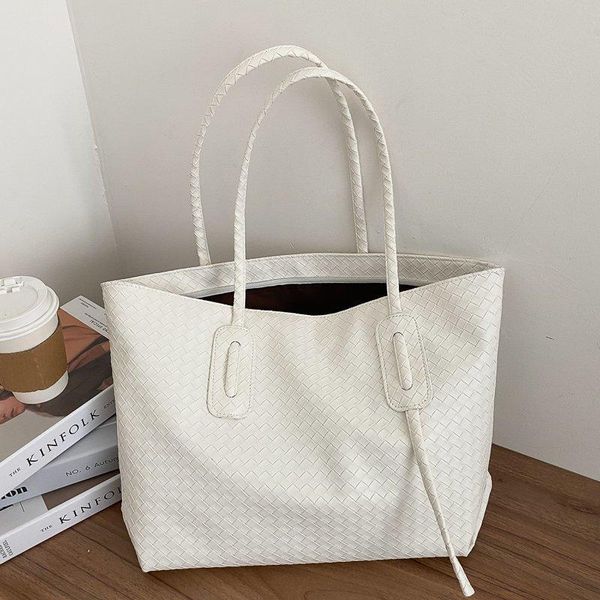 evening bags 2021 fashion shoulder handbags large-capacity soft leather woven shopping bag casual tote sac
evening bags 2021 fashion shoulder handbags large-capacity soft leather woven shopping bag casual tote sac