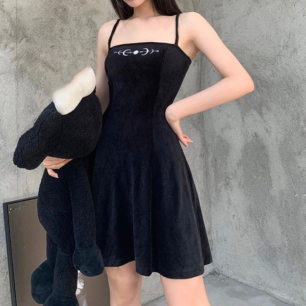 slim moon embroidered suspender dress women's gothic sling dresses casual vestir, Black;gray
slim moon embroidered suspender dress women's gothic sling dresses casual vestir, Black;gray