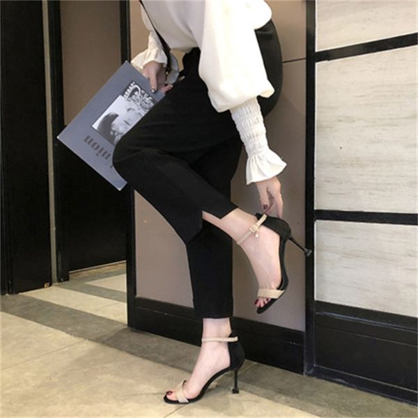 2020 new fashion dress female high heels fairy with wild black summer student sandals
2020 new fashion dress female high heels fairy with wild black summer student sandals