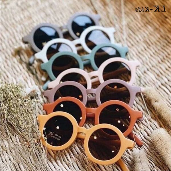 longkeeper vintage ins style round kids sunglasses children girls boys outdoor goggles uv protection cute eyewear gafas oculos glasses whole, White;black
longkeeper vintage ins style round kids sunglasses children girls boys outdoor goggles uv protection cute eyewear gafas oculos glasses whole, White;black