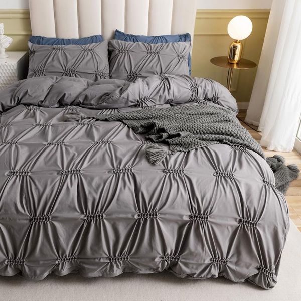 bedding sets grey solid color pinch pleat art work duvet cover with pillowcase luxury set 220x240cm twin//king 2/3pcs bed linen
bedding sets grey solid color pinch pleat art work duvet cover with pillowcase luxury set 220x240cm twin//king 2/3pcs bed linen
