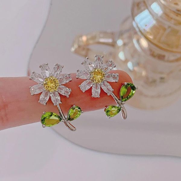 stud ghidbk vintage shinning zircon branch flower ear earrings for women delicate simple small sparkly jewelry, Golden;silver
stud ghidbk vintage shinning zircon branch flower ear earrings for women delicate simple small sparkly jewelry, Golden;silver