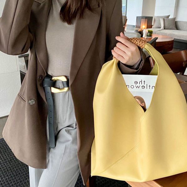 soft pu leather female solid color shoulder underarm bags large capacity women casual shopping travel tote ladi simple handbag
soft pu leather female solid color shoulder underarm bags large capacity women casual shopping travel tote ladi simple handbag