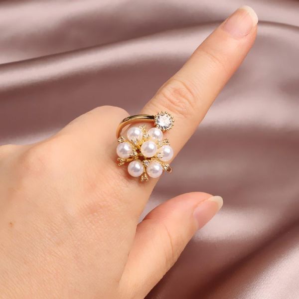 cluster rings shiny side fashion brand jewelry pearl flower bridal for women style crystal engagement wedding, Golden;silver
cluster rings shiny side fashion brand jewelry pearl flower bridal for women style crystal engagement wedding, Golden;silver