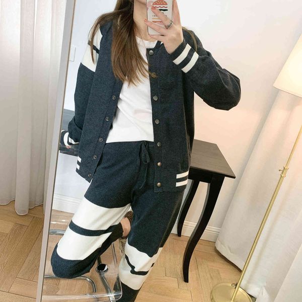 2021tb new loose grey wool knitted baseball cardigan + leggings casual sports two-piece suit women, Gray
2021tb new loose grey wool knitted baseball cardigan + leggings casual sports two-piece suit women, Gray