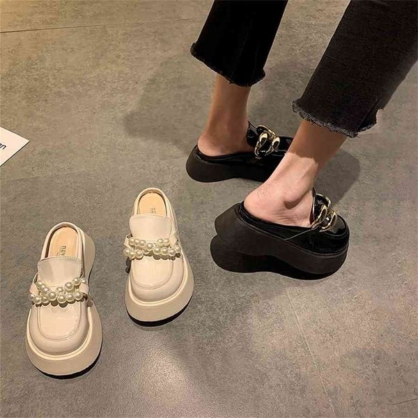 2021 patent leather mules metal chain pearl bowknot women slippers creepers sandals platform shoes thick soled cover toe slides, Black
2021 patent leather mules metal chain pearl bowknot women slippers creepers sandals platform shoes thick soled cover toe slides, Black