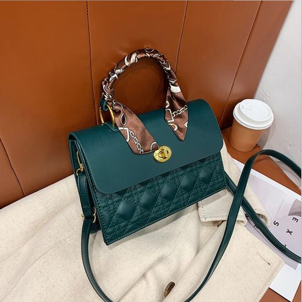 factory wholesale women handbag retro embossed womens shoulder bag simple and elegant atmospheric leather shoulders bags fashion scarf handb, Black;red
factory wholesale women handbag retro embossed womens shoulder bag simple and elegant atmospheric leather shoulders bags fashion scarf handb, Black;red