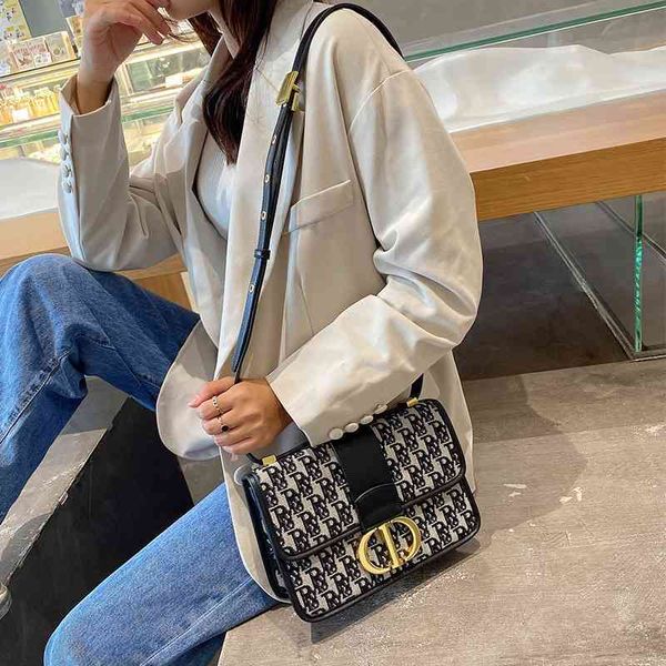 classic spring and new versatile leather women's bag embroidered flower high sense montaigne messenger bags handbags
classic spring and new versatile leather women's bag embroidered flower high sense montaigne messenger bags handbags