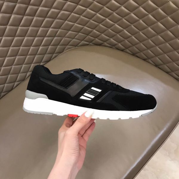 new style men's shoes designer comfortable flat-bottom lace up brand classic luxury sneakers, Red;white
new style men's shoes designer comfortable flat-bottom lace up brand classic luxury sneakers, Red;white