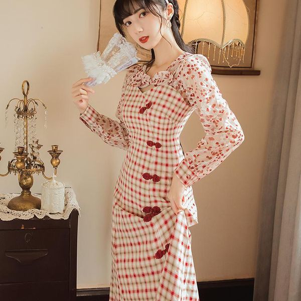 ethnic clothing 2021 autumn chinese style retro young improved plaid cheongsam dress is slim and super fairy gentle girl., Red
ethnic clothing 2021 autumn chinese style retro young improved plaid cheongsam dress is slim and super fairy gentle girl., Red