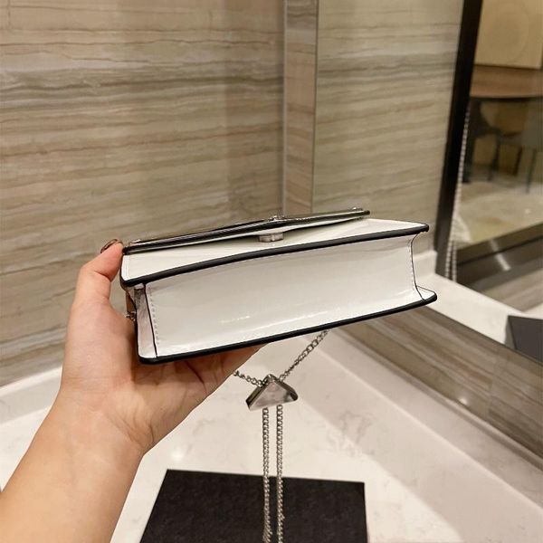 retro classic evening bags fashion spazzolato mini borse for women's luxury designer metal big triangle genuine leather shoulder messen
retro classic evening bags fashion spazzolato mini borse for women's luxury designer metal big triangle genuine leather shoulder messen