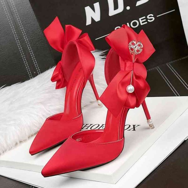 quality women shoes red bottoms high heels pointed toe sole 7cm 10cm pumps wedding dress nude black shiny
quality women shoes red bottoms high heels pointed toe sole 7cm 10cm pumps wedding dress nude black shiny