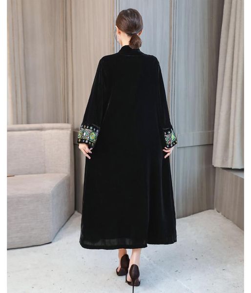 women's trench coats coat for women 2021 spring elegant long overcoat female vintage embroidery black plus size abrigo mujer lx2651, Tan;black
women's trench coats coat for women 2021 spring elegant long overcoat female vintage embroidery black plus size abrigo mujer lx2651, Tan;black
