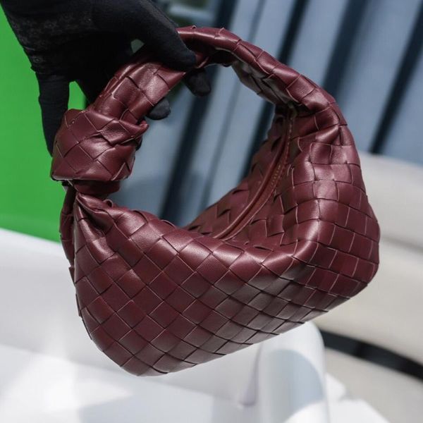 evening bags women's handmade leather mini woven underarm bag single shoulder hand knotted
evening bags women's handmade leather mini woven underarm bag single shoulder hand knotted
