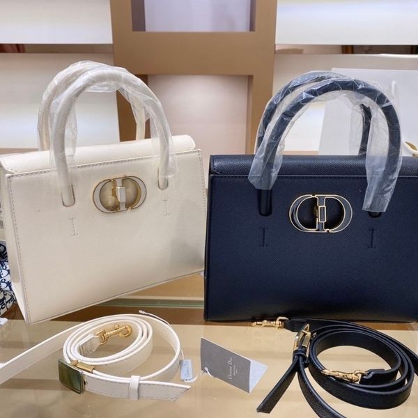 women luxurys designers 2021 casual and versatile leather handbag with one shoulder cowhide princess bag
women luxurys designers 2021 casual and versatile leather handbag with one shoulder cowhide princess bag