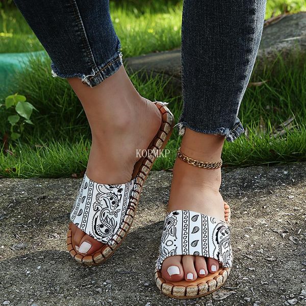 sandals 2021 summer indoor peep toe flat graffiti printing women outdoor beach shoes for woman ladies slides outside, Black
sandals 2021 summer indoor peep toe flat graffiti printing women outdoor beach shoes for woman ladies slides outside, Black