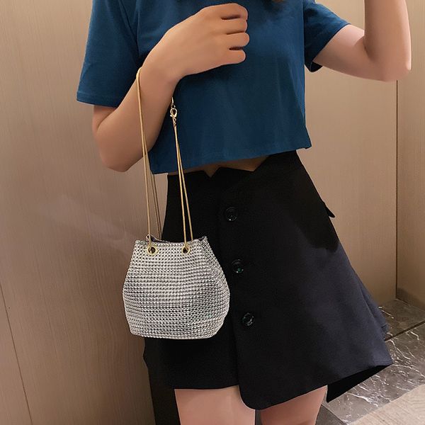evening bags dinner inlaid with diamond water drill super flash evening banquet net red bucket hand
evening bags dinner inlaid with diamond water drill super flash evening banquet net red bucket hand