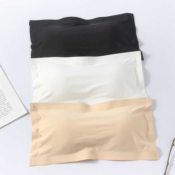 ice silk one-piece bra with three rows and two buttons bottom without steel ring shoulder strap detachable pad one piece, White
ice silk one-piece bra with three rows and two buttons bottom without steel ring shoulder strap detachable pad one piece, White