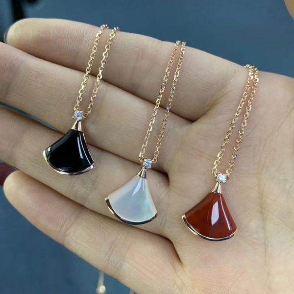 design jewelry skirt necklace 925 plated 18k rose gold white shellfish fan-shaped small fan pendant clavicle chain, Silver
design jewelry skirt necklace 925 plated 18k rose gold white shellfish fan-shaped small fan pendant clavicle chain, Silver