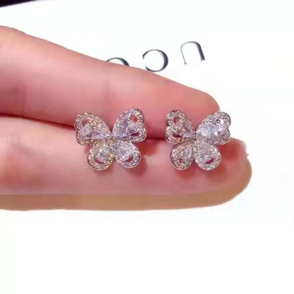 sparkly crystal stud earrings butterfly shape sterling silver cute unique earring for women wedding bridal ear jewelry 2021, Golden;silver
sparkly crystal stud earrings butterfly shape sterling silver cute unique earring for women wedding bridal ear jewelry 2021, Golden;silver