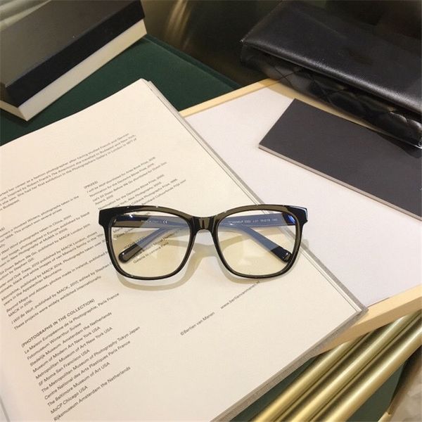 quan zhilong ch3392 star net red same plate plain glasses frame women can match myopia men, White;black
quan zhilong ch3392 star net red same plate plain glasses frame women can match myopia men, White;black