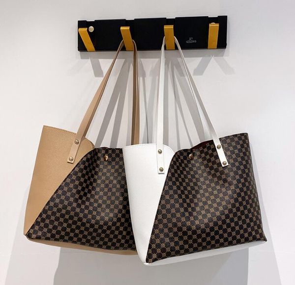 2021 fashion mini women handbag shoulder bags outdoor sport backpack pu totes cross body cosmetic bag cell phone pocket wallets coin purses
2021 fashion mini women handbag shoulder bags outdoor sport backpack pu totes cross body cosmetic bag cell phone pocket wallets coin purses