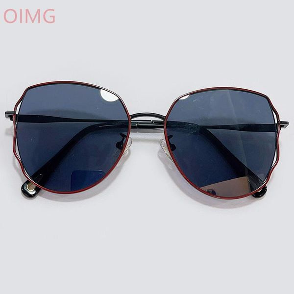 2021vintage metal frame square sunglasses men brand classic retro pilot sun glasses women luxury, White;black
2021vintage metal frame square sunglasses men brand classic retro pilot sun glasses women luxury, White;black