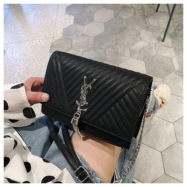 shoulder bags women 2021 handbag classic retro metal tassel bag fashion trend handle wallet pu
shoulder bags women 2021 handbag classic retro metal tassel bag fashion trend handle wallet pu