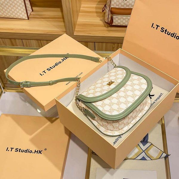 fashion multi-pocket woman long wallet hasp wallets luxury designers designer ladies clutch card holder coin purse with u78, Red;black
fashion multi-pocket woman long wallet hasp wallets luxury designers designer ladies clutch card holder coin purse with u78, Red;black