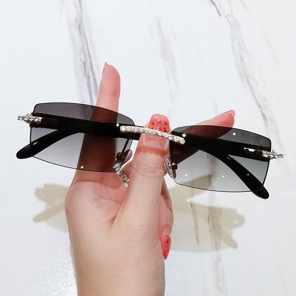 sunglasses 2021 personality diamond-studded women luxury diamond-cut square glasses star street pography uv400, White;black
sunglasses 2021 personality diamond-studded women luxury diamond-cut square glasses star street pography uv400, White;black