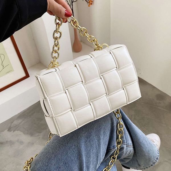 thick chain weave shoulder bags for women leather flap msenger female simple square crossbody white handbags sac
thick chain weave shoulder bags for women leather flap msenger female simple square crossbody white handbags sac