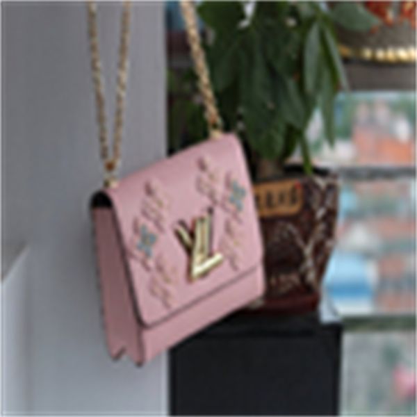 cross handles brand evening designer bags luxury bag twist(227e) pink shoulder applique totes women body handbags clutches iconic bags, Red;black
cross handles brand evening designer bags luxury bag twist(227e) pink shoulder applique totes women body handbags clutches iconic bags, Red;black
