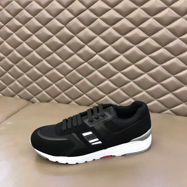 new style men's shoes designer comfortable flat-bottom lace-up brand classic luxury sneakers, Red;white
new style men's shoes designer comfortable flat-bottom lace-up brand classic luxury sneakers, Red;white