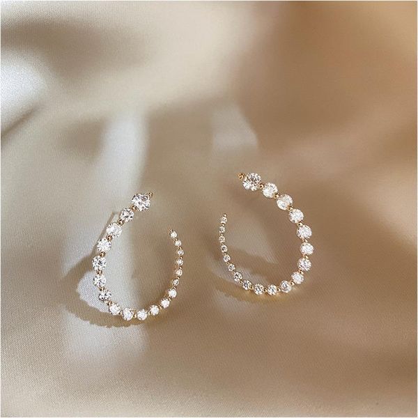 stud luxury zircon crystal gold earring for women shining rhinestone round big earrings fashion wedding jewelry bride 925 silver, Golden;silver
stud luxury zircon crystal gold earring for women shining rhinestone round big earrings fashion wedding jewelry bride 925 silver, Golden;silver