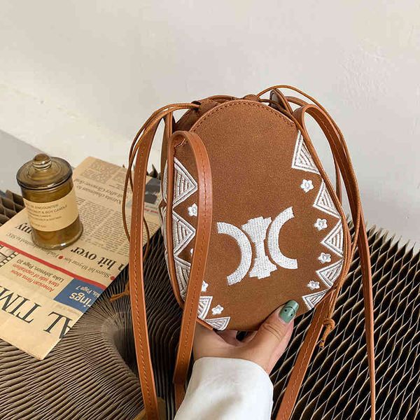 new frosted fabric national feng shui bucket bag fashion handbag middle bag single shoulder messenger
new frosted fabric national feng shui bucket bag fashion handbag middle bag single shoulder messenger