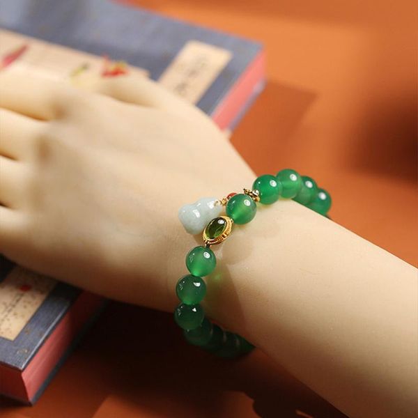 charm bracelets natural green agate women on hand chain bangles jewelry aesthetic fashion female now 2021 vintage classic, Golden;silver
charm bracelets natural green agate women on hand chain bangles jewelry aesthetic fashion female now 2021 vintage classic, Golden;silver