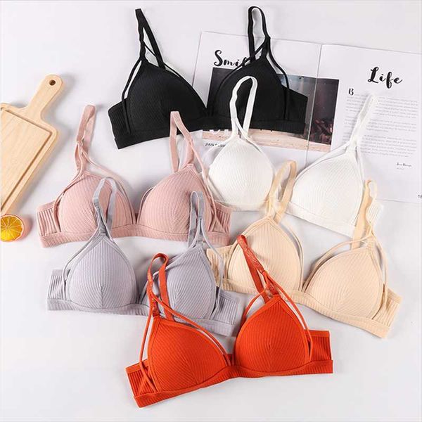 bras thin, breathable threaded triangle cup underwear feminine sense small chest gathered one-piece non-wire, Red;black
bras thin, breathable threaded triangle cup underwear feminine sense small chest gathered one-piece non-wire, Red;black