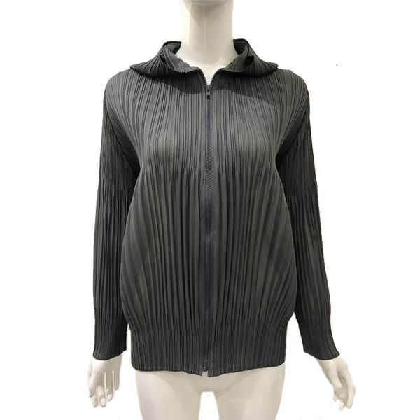 jackets changpleat women hooded jacket coat miyak pleated high-end fashion solid long sleeve zipper female basic coats large size tide, Black;brown
jackets changpleat women hooded jacket coat miyak pleated high-end fashion solid long sleeve zipper female basic coats large size tide, Black;brown