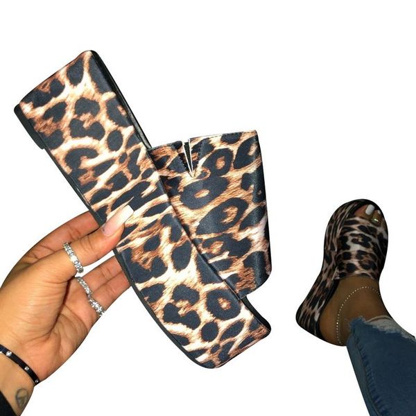 slippers outdoor beach flip flop shoes summer 2021 women high-heeled flat non-slip waterproof platform durable sandals, Black
slippers outdoor beach flip flop shoes summer 2021 women high-heeled flat non-slip waterproof platform durable sandals, Black