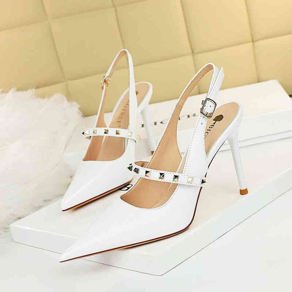leather fashion genuine sandals classic women wedding high heels party luxury designer shoes women's sandal with horsebit in box, Black
leather fashion genuine sandals classic women wedding high heels party luxury designer shoes women's sandal with horsebit in box, Black