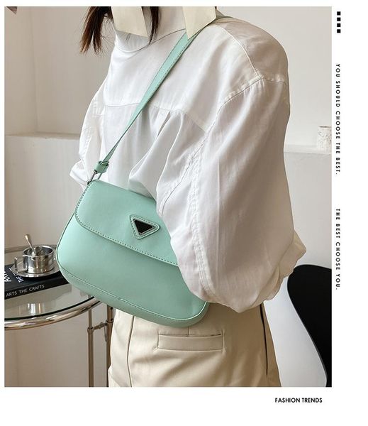 cosmetic bags & cases 2021 woman shoulder bag pu chain diagonal small luxury designer handbag underarm summer female
cosmetic bags & cases 2021 woman shoulder bag pu chain diagonal small luxury designer handbag underarm summer female