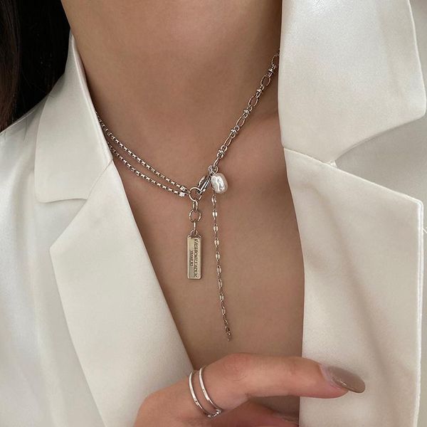 chokers korean fashion stainless steel pearl pendant necklace for women punk short cuban chain choker jewelry gifts 2021, Golden;silver
chokers korean fashion stainless steel pearl pendant necklace for women punk short cuban chain choker jewelry gifts 2021, Golden;silver