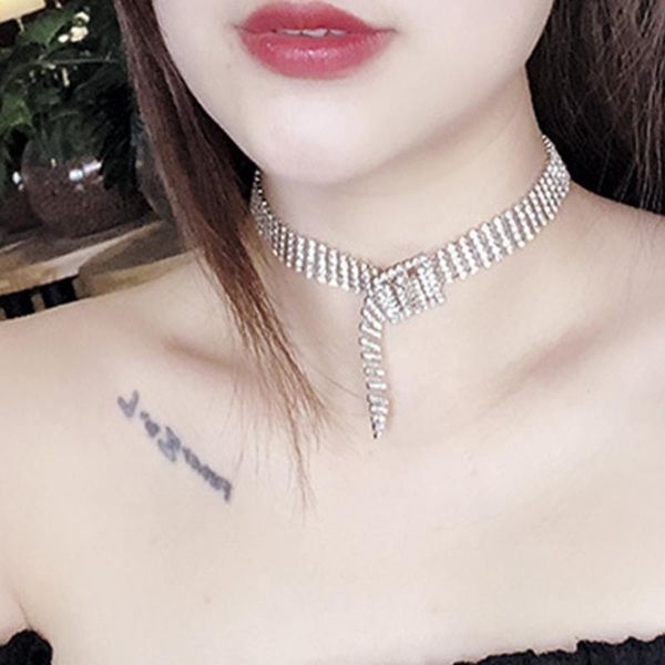 shiny bling color zircon circle clavicle necklace women's short neck simple accessories jewelry chokers, Golden;silver
shiny bling color zircon circle clavicle necklace women's short neck simple accessories jewelry chokers, Golden;silver