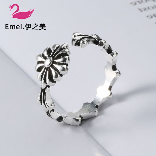 ring cro's heart cross nail opening men's and women's tail creative jewelry, Silver
ring cro's heart cross nail opening men's and women's tail creative jewelry, Silver